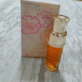 ニナリッチ(NINA RICCI)のNINARICCI　ニナリッチ　パルファンドトワレ　フルールドフルール　香水(香水(女性用))