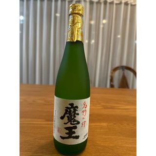 シラタマジョウゾウ(白玉醸造)の魔王　720ml  鹿児島県　本格芋焼酎　25度　専用化粧箱なし(焼酎)