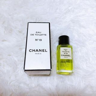 シャネル(CHANEL)のシャネル／CHANEL／N°19／ボトル香水 CHANEL PARIS(香水(女性用))