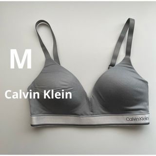 Calvin Klein - 新品　カルバンクライン　Mサイズ　グレー　ノンワイヤーブラ　ワイヤレス