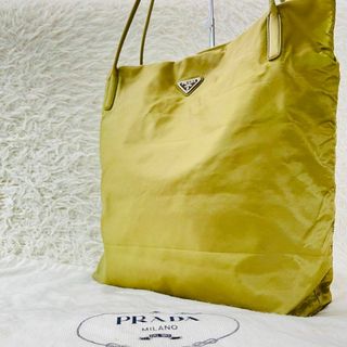 プラダ(PRADA)のプラダ   トートバッグ   カーキ テスートナイロン 三角ロゴ 白タグ　肩掛け(トートバッグ)