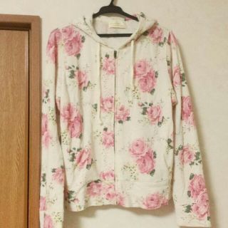 ダブルクローゼット(w closet)のw closet◆花柄パーカー(パーカー)