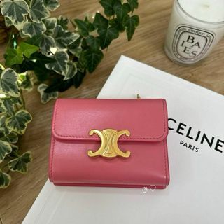 CELINEセリーヌ　コイン入れ付きコンパクトウォレットトリオンフ　三つ折り財布