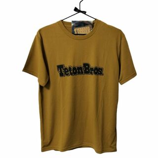ティートンブロス(Teton Bros.)の【新品】Teton Bros.TB Logo Tee メンズM マスタード(登山用品)