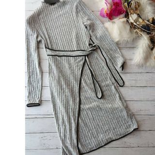 シーイン(SHEIN)の新品！SHEIN☆リボンベルトつきラップ風薄手ニットワンピース(ひざ丈ワンピース)