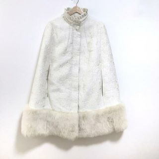 モンクレール(MONCLER)のMONCLER(モンクレール) ポンチョ レディース AMARA FUR 白×アイボリー ダウン/ファー/冬(ポンチョ)