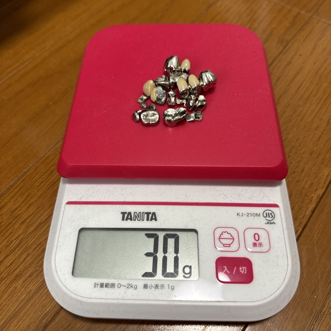 歯科 金属 除去冠 パラジウム 金パラ Agなど30gの通販 by Mamiru 歯科 金属 除去冠 パラジウム 金パラ Agなど30gの通販 by Mamiru