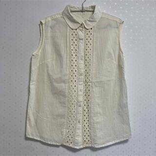 ノースリーブシャツ　刺繍　裾スリット　カットソー　ホワイト系　サイズL コットン(Tシャツ(半袖/袖なし))