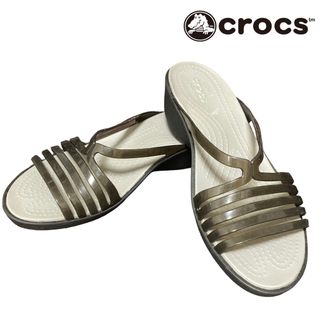 クロックス(crocs)の【美品】crocs クロックス　厚底 サンダル　レディース　w7 23㎝(サンダル)