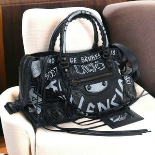 バレンシアガ(Balenciaga)のバレンシアガ BALENCIAGA ハンドバッグ メンズ 431621 1090 グラフィティ クラシックシティ(その他)