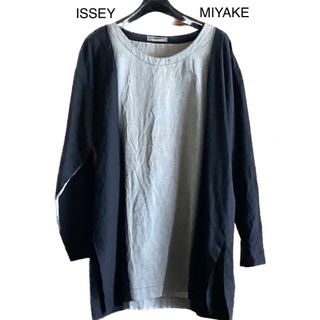 ISSEY MIYAKE - イッセイミヤケ　カットソー　黒グレー