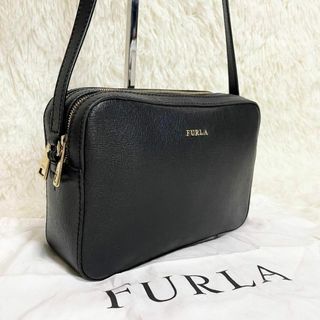 Furla - 美品　フルラ　リリー　カメラバッグ　ショルダーバッグ　ダブルファスナー　2層　黒