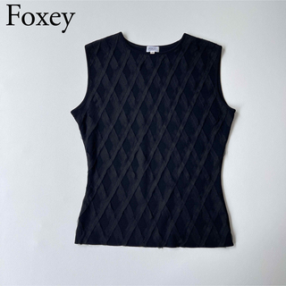 フォクシー(FOXEY)のFoxey フォクシー　ノースリーブニット　デザイン　タンクトップ(ニット/セーター)