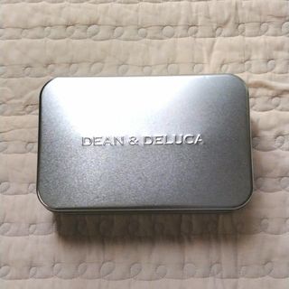 ディーンアンドデルーカ(DEAN & DELUCA)のDEAN&DELUCA クッキー缶（缶のみ）(収納/キッチン雑貨)