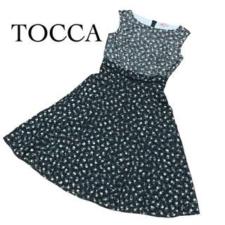 トッカ(TOCCA)の美品 TOCCA トッカ サイズ0 小花柄ワンピース ノースリーブドレス(ひざ丈ワンピース)