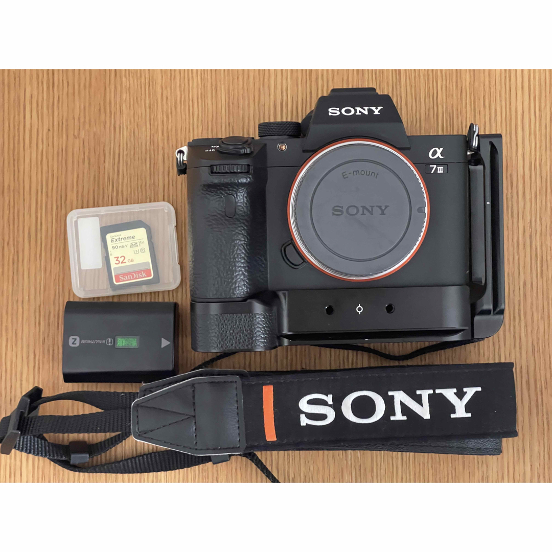 SONY - 【美品】SONY ILCE−7M3 α7Ⅲ おまけありの通販 by mkmkmk's SONY - 【美品】SONY ILCE−7M3 α7Ⅲ おまけありの通販 by mkmkmk's