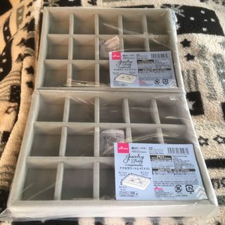 ダイソー(DAISO)のダイソー新品アクセサリーマストレー2個セット(その他)