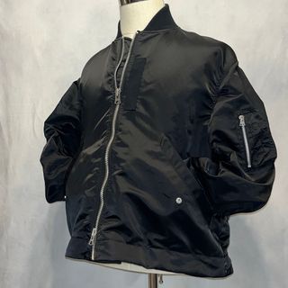 サカイ(sacai)の美品✨sacai  22aw新作　ナイロンツイルブルゾン ma-1 サイズ1(ナイロンジャケット)