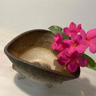 習い事　華道道具　生け花　花器(陶器)&丸と半月の組み合わせた剣山(ミニ)(花瓶)