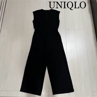 ユニクロ(UNIQLO)のUNIQLO ユニクロ  カシュクール サロペット  黒　ブラック　Mサイズ(オールインワン)