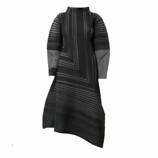 PLEATS PLEASE ISSEY MIYAKE - 【大特価セール】ISSEY MIYAKE ワンピース