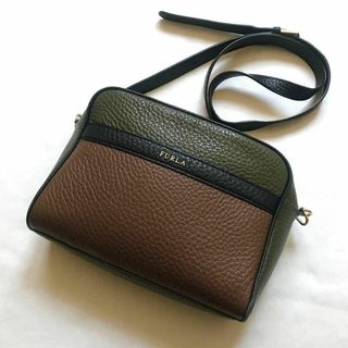 フルラ(Furla)のフルラ　アヴリル　ショルダーバッグ　バイカラー　カメラバッグ　シボ革　レザー(ショルダーバッグ)