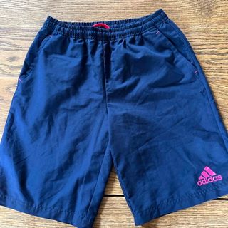 アディダス(adidas)のadidas ハーフパンツ(パンツ/スパッツ)