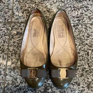 サルヴァトーレフェラガモ(Salvatore Ferragamo)のサルバトーレフェラガモ　シューズ(バレエシューズ)