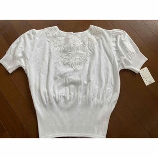 未使用　半袖　フレンチスリーブ　レディース　　白(Tシャツ/カットソー(半袖/袖なし))