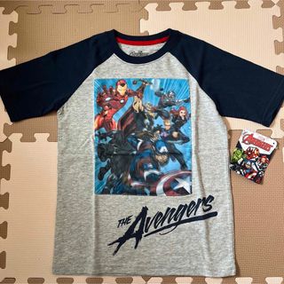 MARVEL - アベンジャーズ　Tシャツ　8M