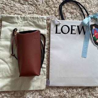 ロエベ(LOEWE)の極美品！現行品 LOEWE ロエベ ゲートポケット スマホショルダー ミニバッグ(ショルダーバッグ)