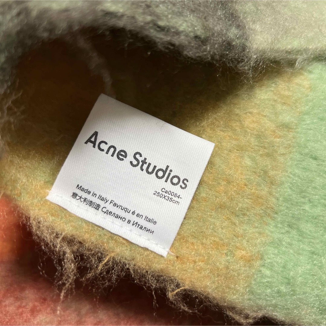 Acne Studios(アクネストゥディオズ)のAcne Studios マフラー　チェック レディースのファッション小物(マフラー/ショール)の商品写真