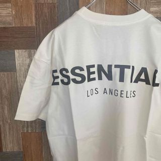 フィアオブゴッド(FEAR OF GOD)のFOG ESSENTIALS リフレクターロゴtシャツ(Tシャツ/カットソー(半袖/袖なし))