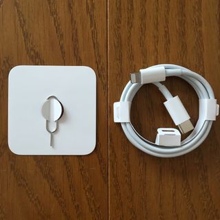 アイフォーン(iPhone)のiPhone USB-C Lightningケーブル 1m(バッテリー/充電器)