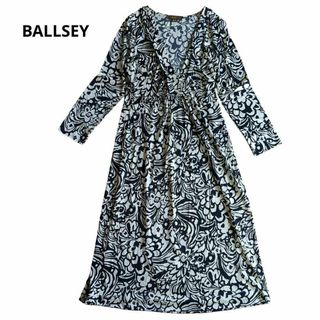 Ballsey - ボールジィ ワンピース 総柄 花柄 Vネック 七分袖 38 紺×白