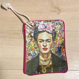 Frida Kahlo フリーダカーロ ポーチ ミニバッグ(ポーチ)