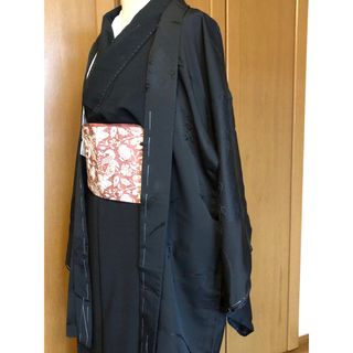 未使用　仕付け糸付き　黒羽織　刺繍紋1つ　黒羽織①(着物)