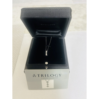 トリロジー(trilogy)の【美品】TRILOGY K18WG 0.2ct ダイヤモンドネックレス(ネックレス)