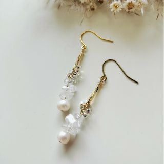 NEW☆淡水パール×クリスタルのロングピアス☆(ピアス)