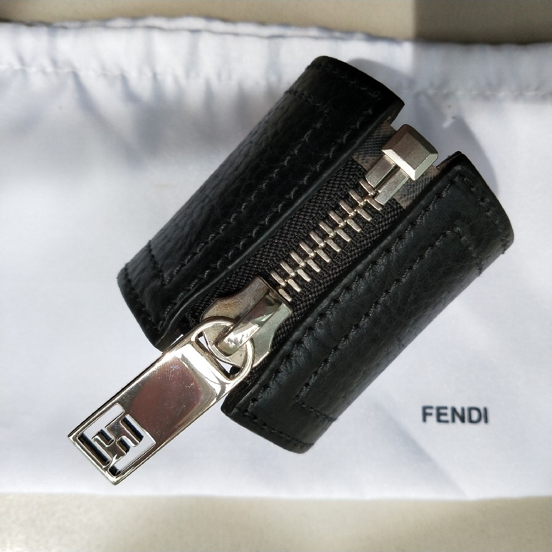 FENDI - FENDI フェンディ 革ブレスレットの通販 by ミヤ's shop FENDI - FENDI フェンディ 革ブレスレットの通販 by ミヤ's shop