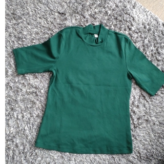 ユニクロ(UNIQLO)のUNIQLO　ハイネックシャツ半袖(Tシャツ(半袖/袖なし))