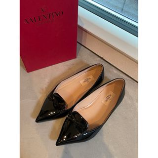 ヴァレンティノ(VALENTINO)のvalentino ヴァレンティノ　37 パンプス　エナメル(ハイヒール/パンプス)