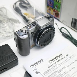 オリンパス(OLYMPUS)の新品同様 SZ-10 シルバー  M666(コンパクトデジタルカメラ)