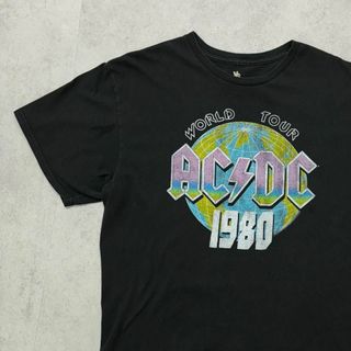 ミュージックティー(MUSIC TEE)のAC/DC　TOUR 1980　地球儀　半袖Tシャツ　ロック　古着　ブラック　M(Tシャツ/カットソー(半袖/袖なし))