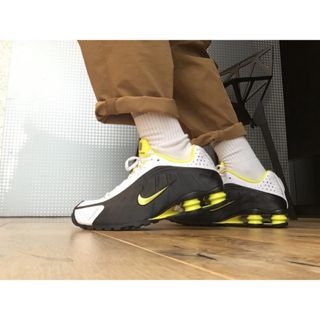 ナイキ(NIKE)の◆ Nike Shox R4 ナイキ ショックス ブラック イエロー ◆(スニーカー)