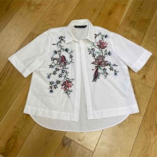 ザラ(ZARA)のZARA WOMAN　ザラウーマン 刺繍ブラウス 半袖シャツ S　綿100%花柄(シャツ/ブラウス(半袖/袖なし))