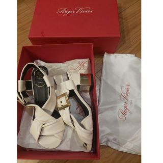 ロジェヴィヴィエ(ROGER VIVIER)のロジェ・ヴィヴィエ(サンダル)