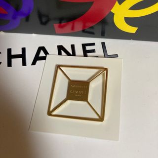 シャネル(CHANEL)のCHANEL/GABRIELLE✨ガブリエル✨ピンブローチ✨(ブローチ/コサージュ)