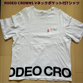 ロデオクラウンズ(RODEO CROWNS)のRODEO CROWNS(ロデオクラウンズ)デカロゴVネックポケット付Tシャツ(Tシャツ(半袖/袖なし))