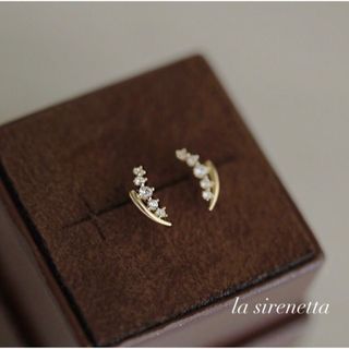 curved line pierce(ピアス)